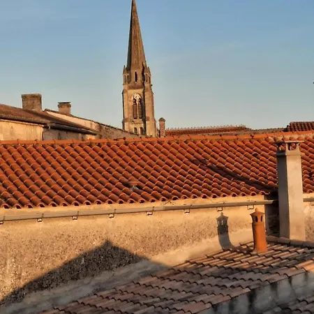 Maison D'hotes - Le Logis Du Medoc 3*
